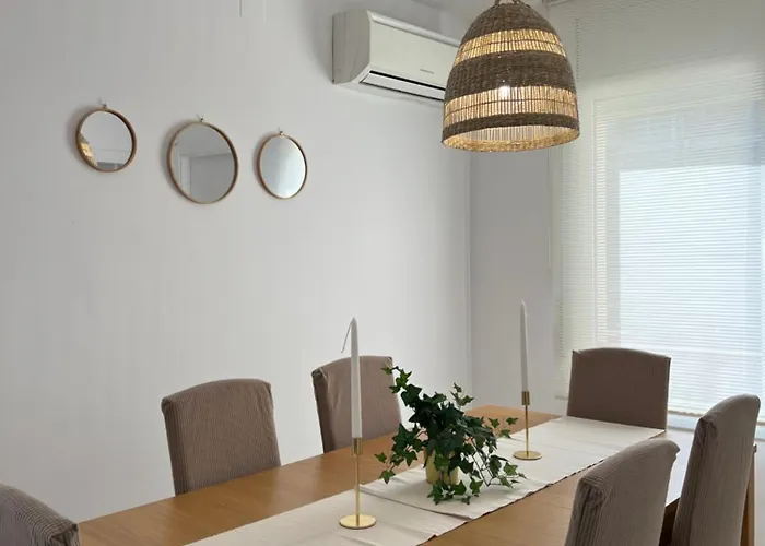 Preciosa Casa Con Piscina De Agua Salada Y Aire Acondicionado * Llança