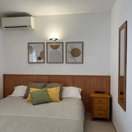 בית נופש Preciosa Casa Con Piscina De Agua Salada Y Aire Acondicionado Llança